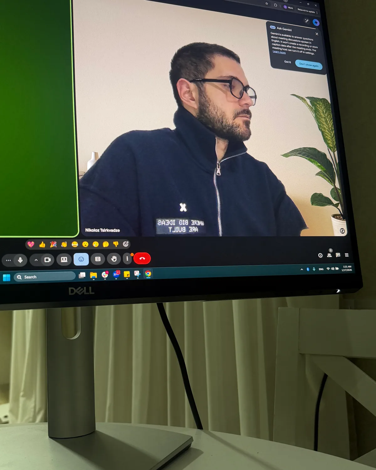 Nikobrodie, SnugTalk host